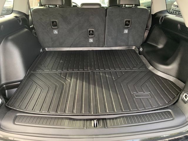 Used 2023 Jeep Grand Cherokee Limited w/ Luxury Tech Group II image 6