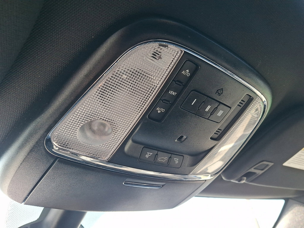 Used 2018 Dodge Durango GT w/ Premium Group image 32