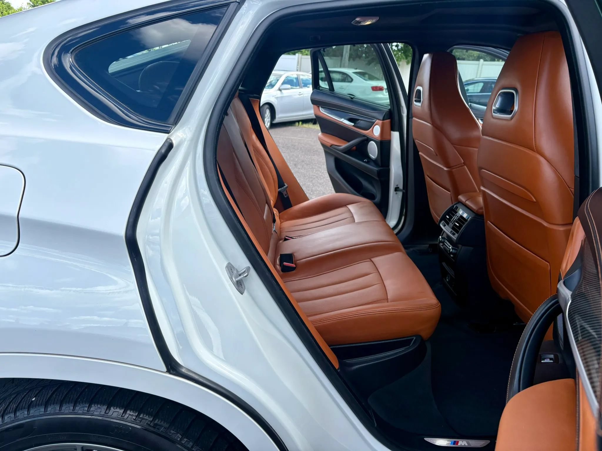 Used 2015 BMW X6 M AWD/4WD image 27