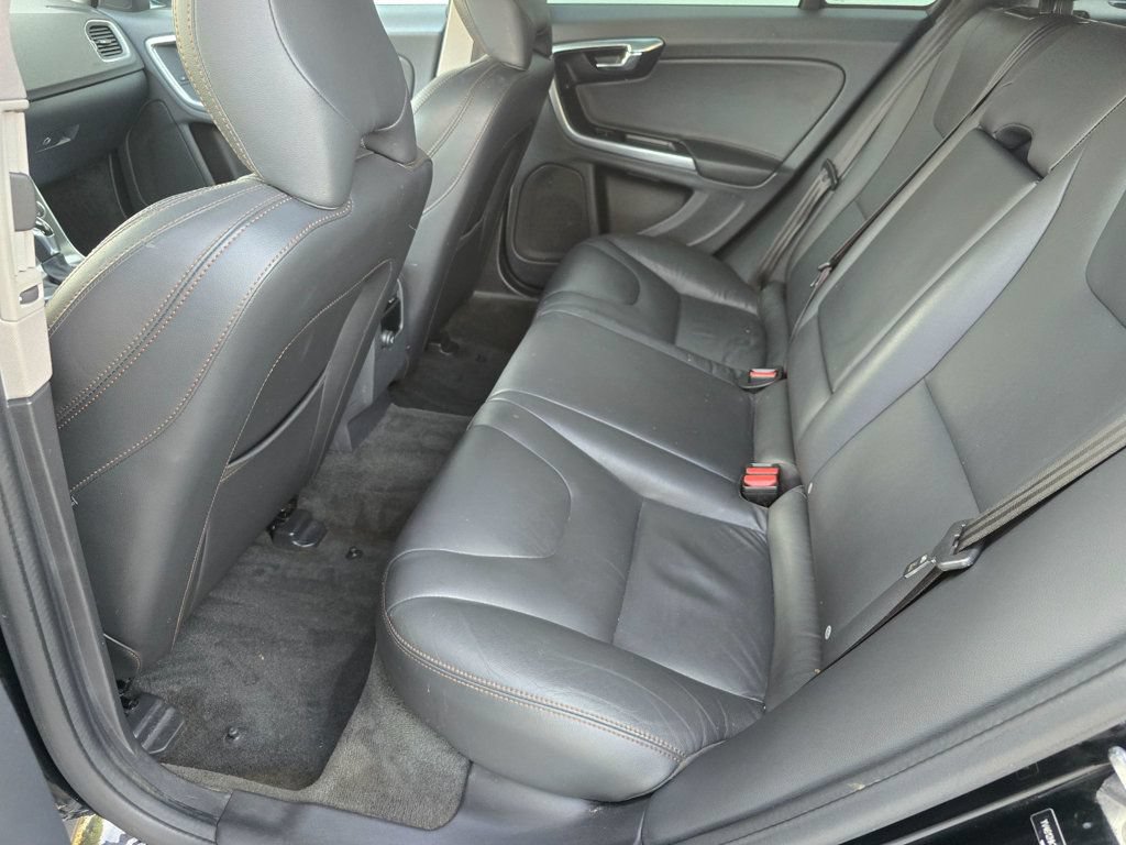 Used 2016 Volvo V60 T5 Cross Country AWD/4WD image 11