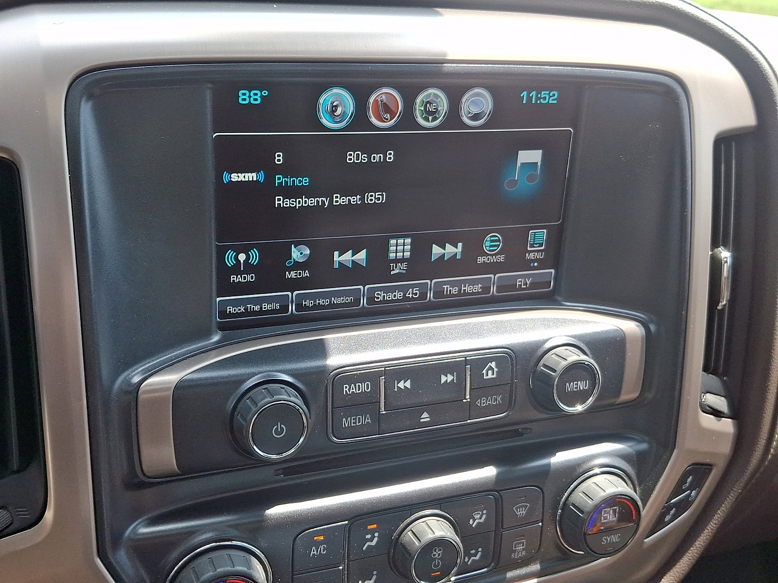 Used 2017 GMC Sierra 1500 Denali w/ Denali Ultimate Package AWD/4WD image 24