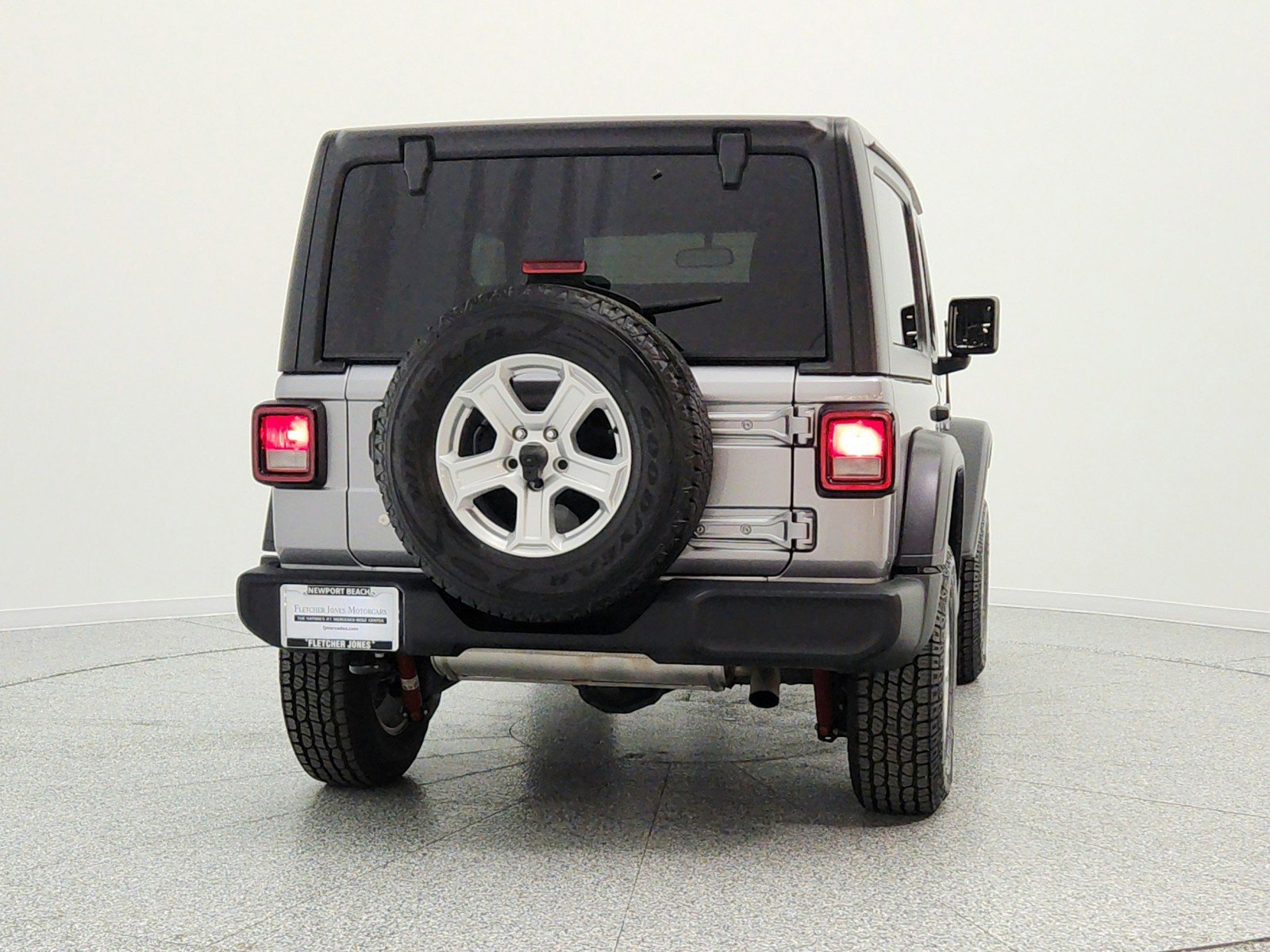 Used 2019 Jeep Wrangler Sport AWD/4WD image 6