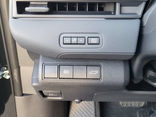 New 2026 Toyota C-HR AWD/4WD image 17