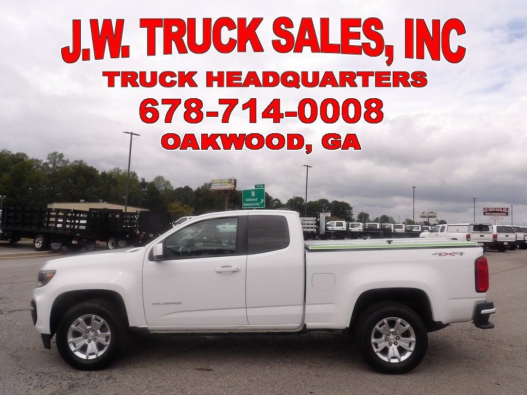 Used 2022 Chevrolet Colorado LT AWD/4WD image 2