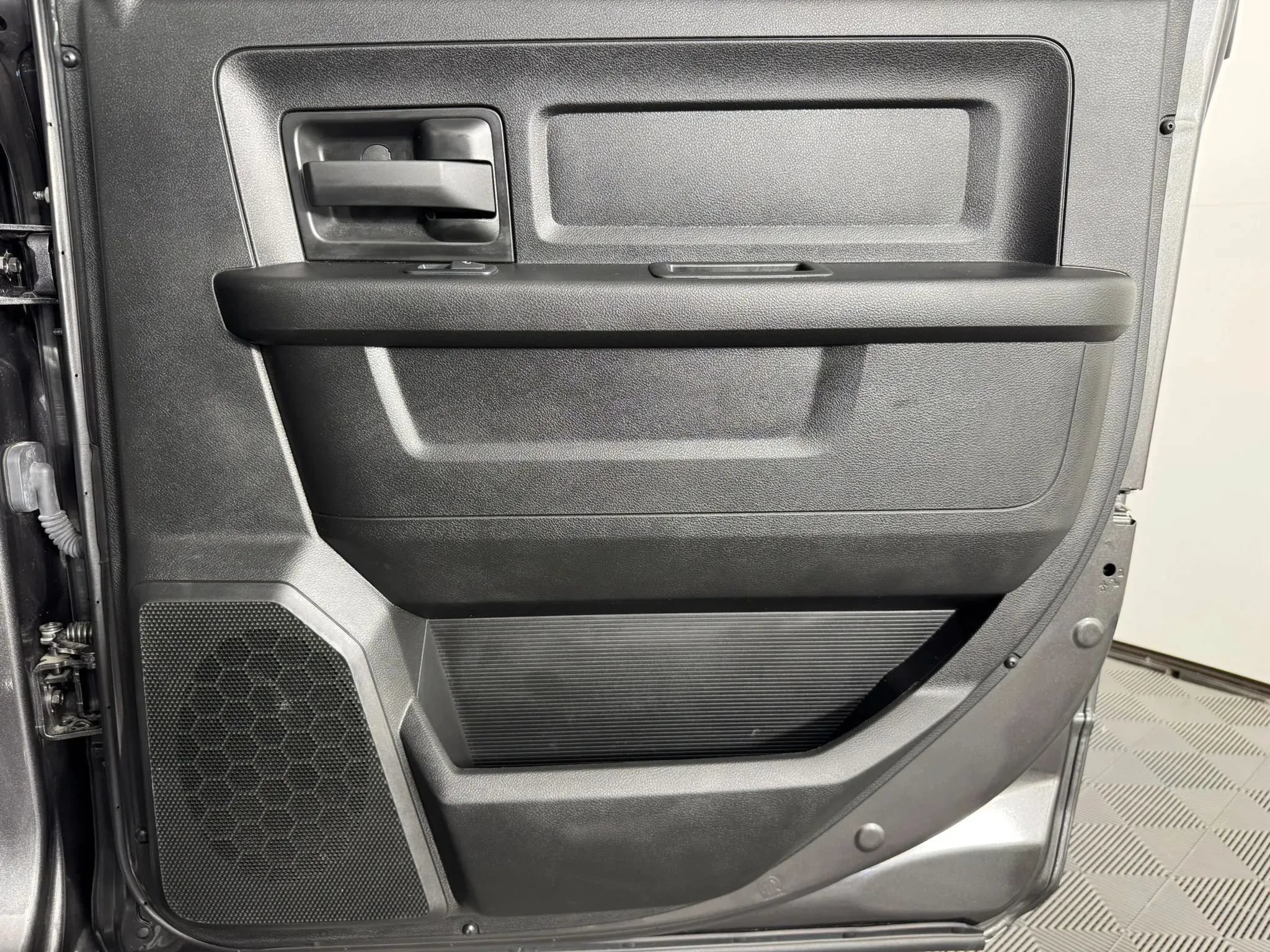 Used 2024 RAM 3500 Tradesman w/ Chrome Appearance Group AWD/4WD image 38