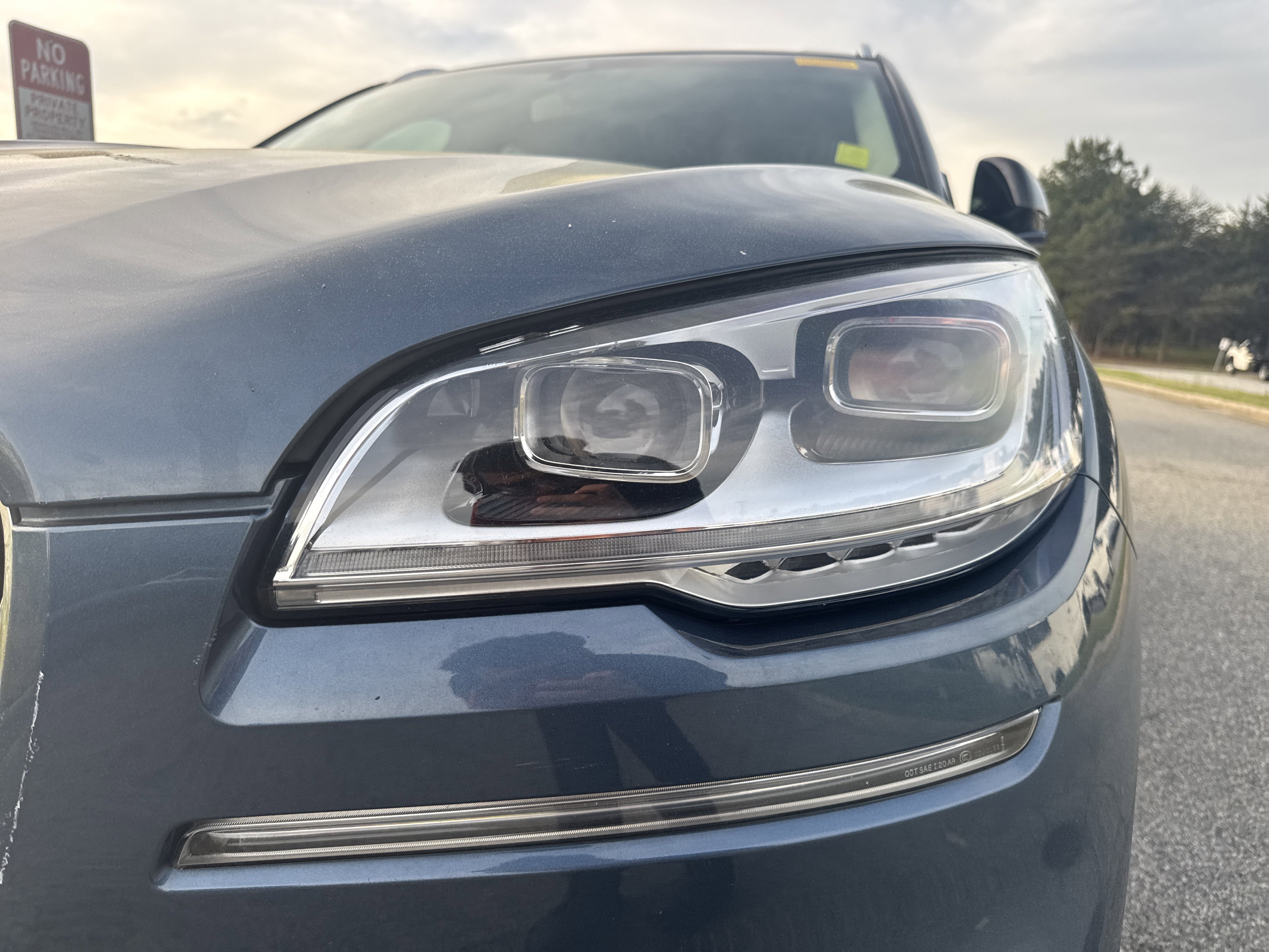 Used 2020 Lincoln Aviator Reserve w/ Equipment Group 202A image 6