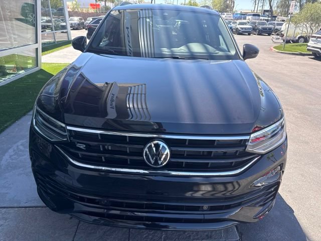 Certified 2024 Volkswagen Tiguan SE R-Line FWD image 4