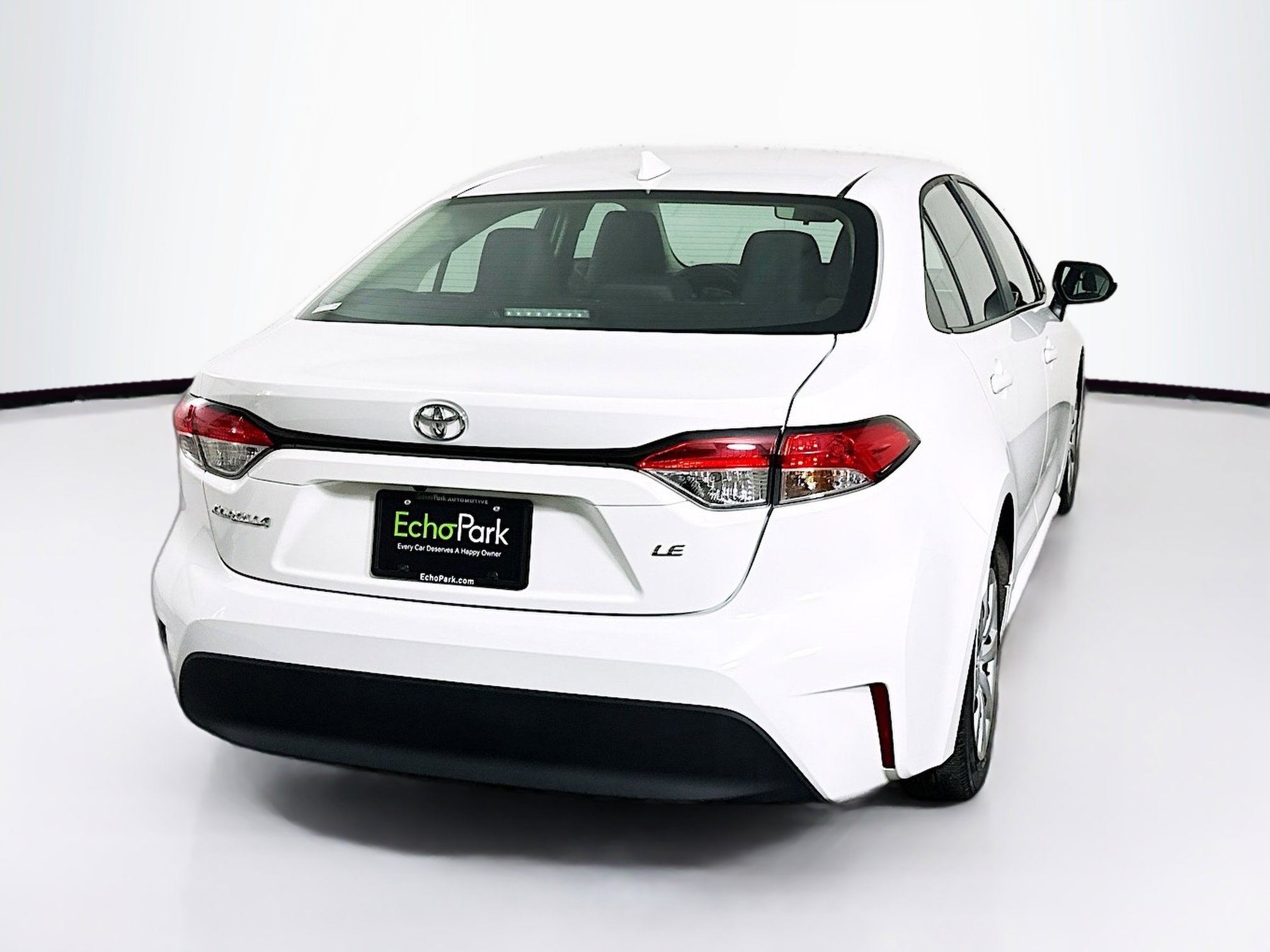 Used 2024 Toyota Corolla LE image 9