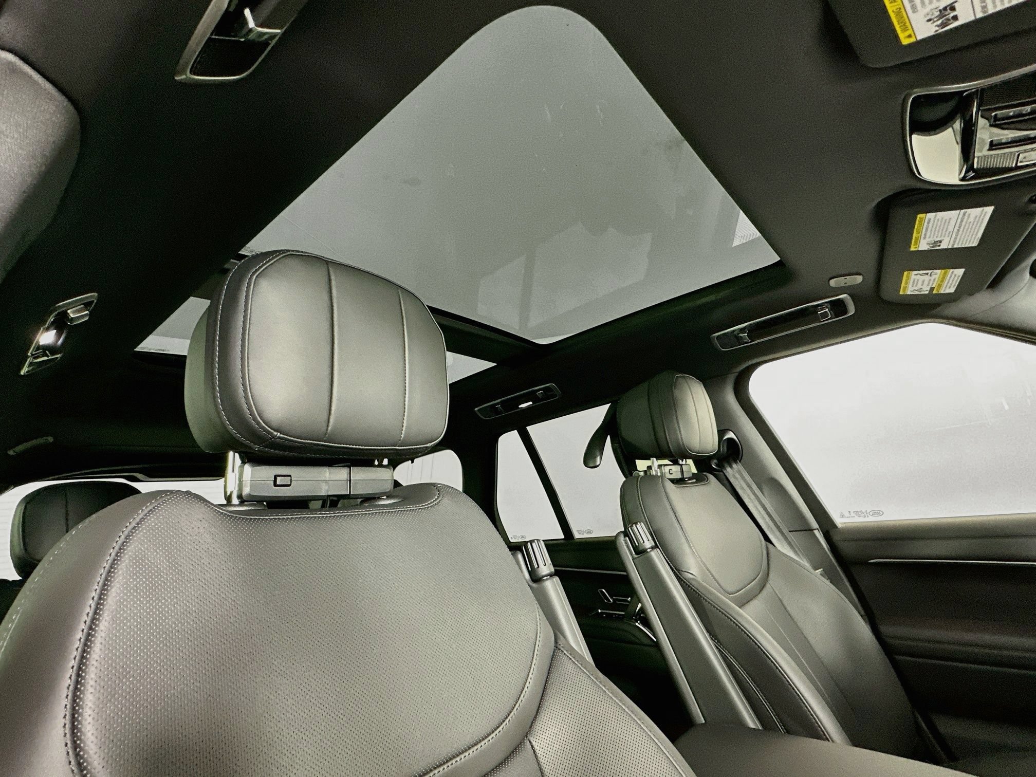 New 2026 Land Rover Range Rover SE AWD/4WD image 19