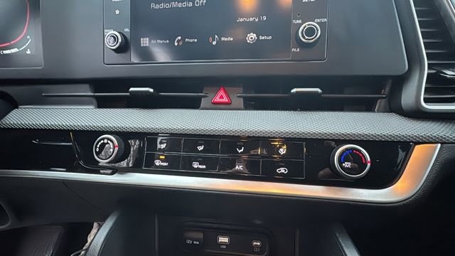 Used 2024 Kia Sportage LX image 21