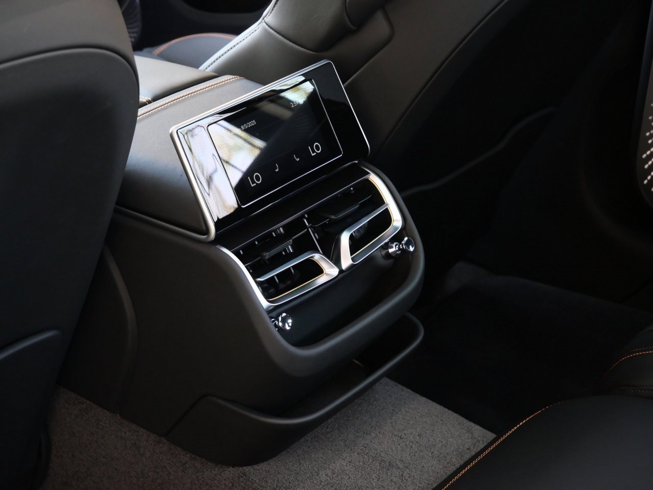 New 2025 Bentley Flying Spur Plug-In Hybrid image 21