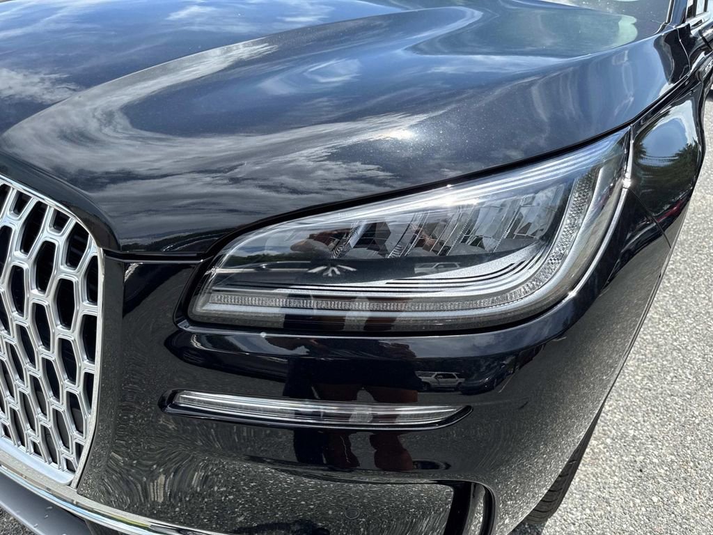 New 2025 Lincoln Corsair FWD w/ Equipment Group 101A image 9