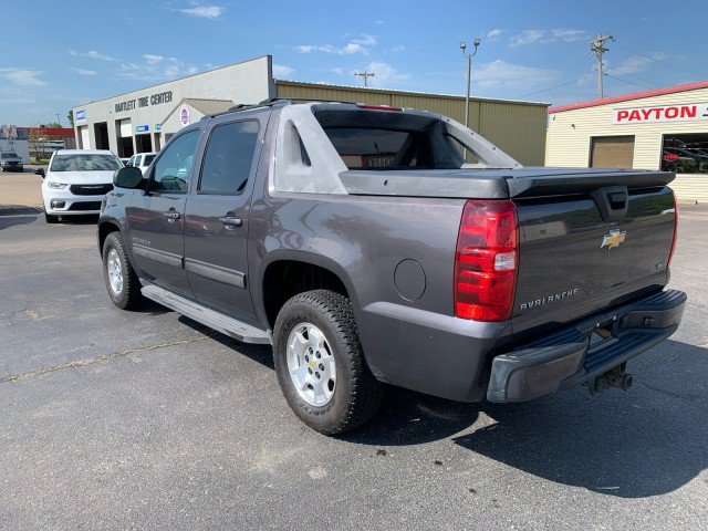 Used 2011 Chevrolet Avalanche LS RWD image 3