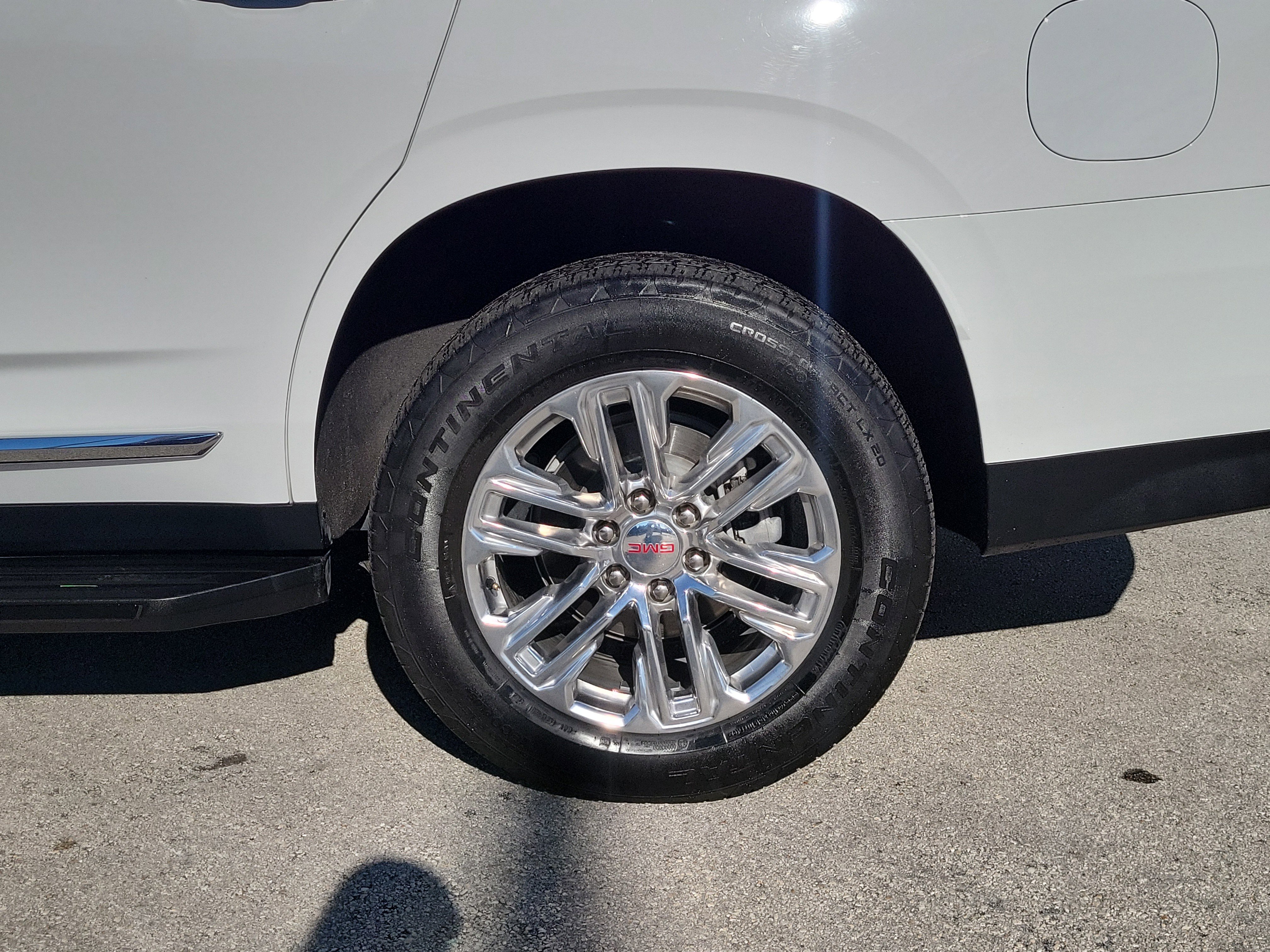 Used 2023 GMC Yukon SLT image 28