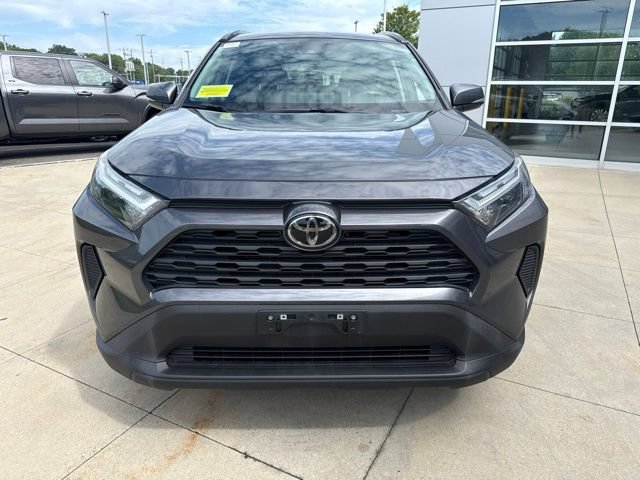 Used 2024 Toyota RAV4 XLE AWD/4WD image 2