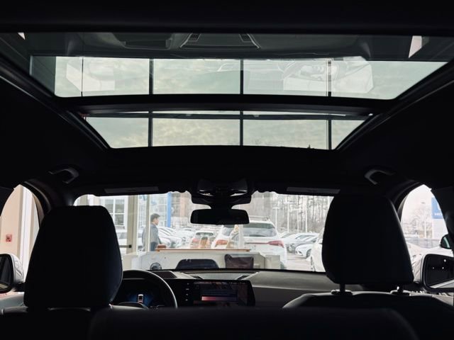 Used 2026 BMW X1 xDrive28i image 21