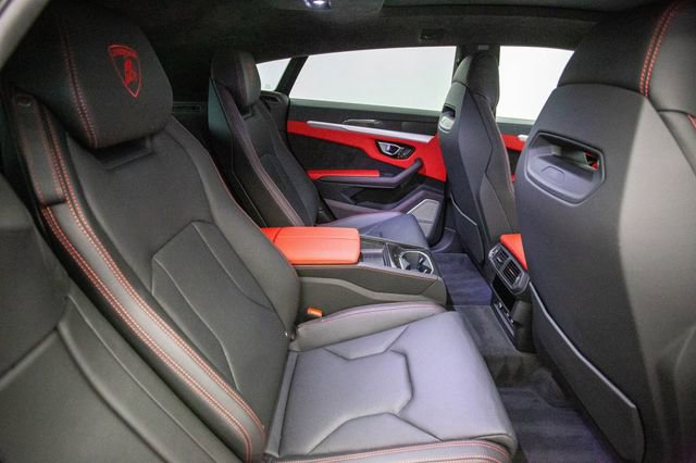 Used 2022 Lamborghini Urus image 26