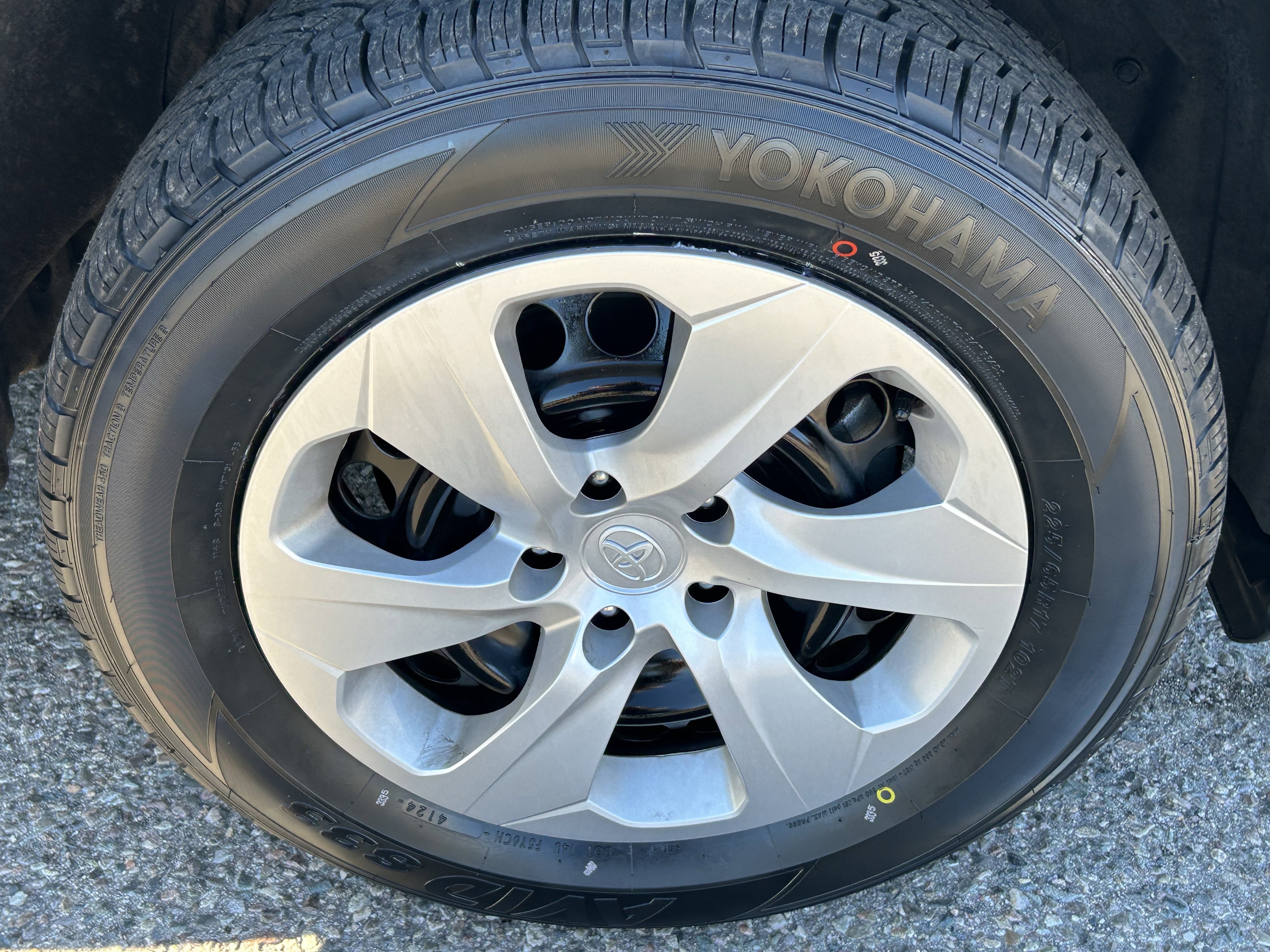 Used 2024 Toyota RAV4 LE image 8