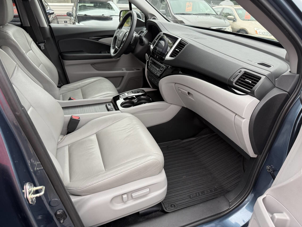 Used 2016 Honda Pilot Touring image 10