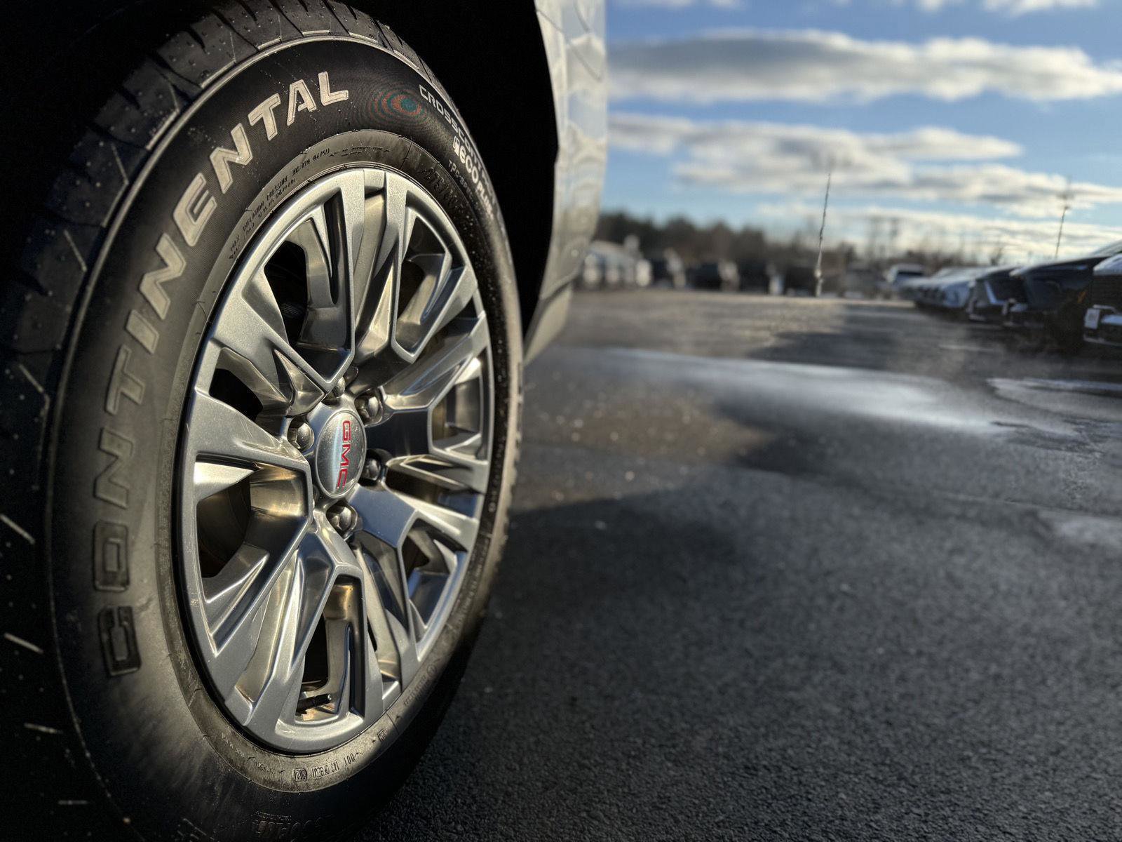 Used 2022 GMC Yukon Denali image 11