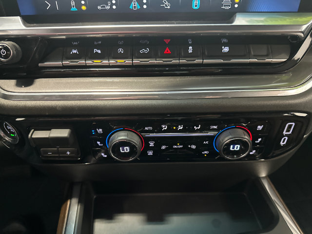 Certified 2023 Chevrolet Silverado 1500 High Country AWD/4WD image 19