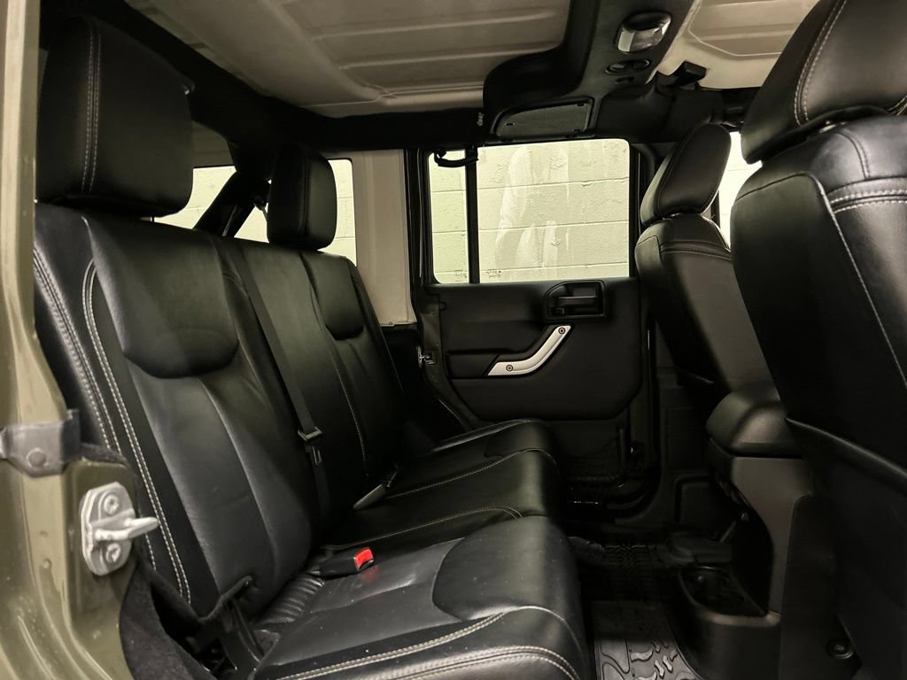 Used 2016 Jeep Wrangler Unlimited Sahara w/ Dual Top Group AWD/4WD image 11