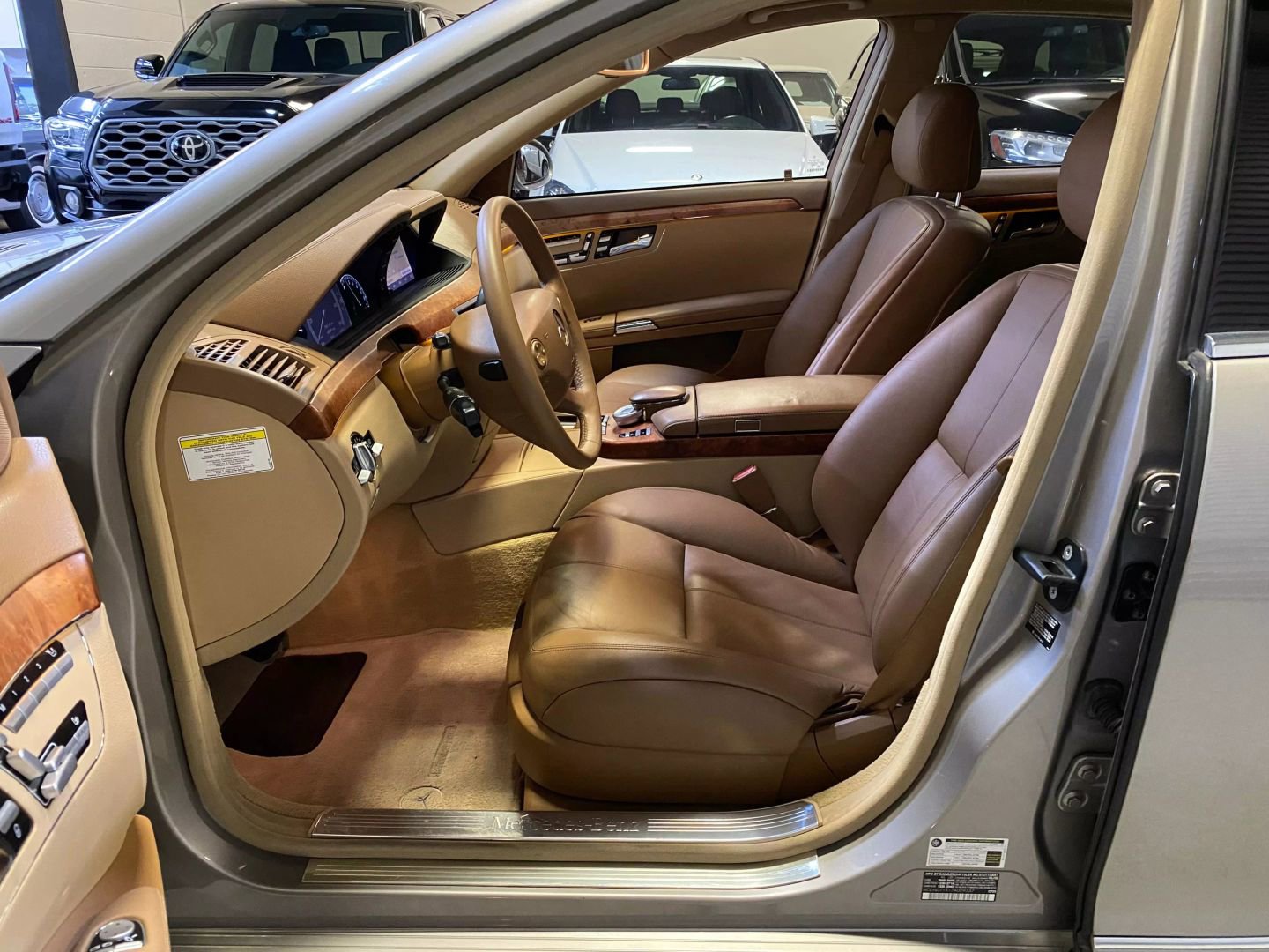 Used 2007 Mercedes-Benz S 550 Sedan image 37