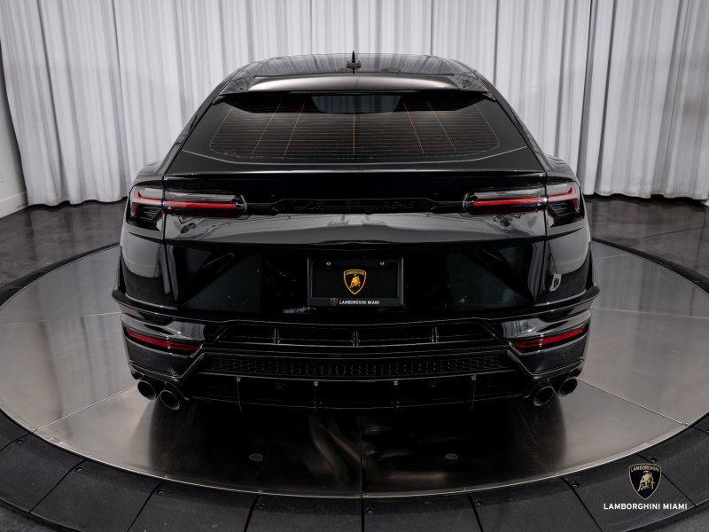 Used 2024 Lamborghini Urus S image 12