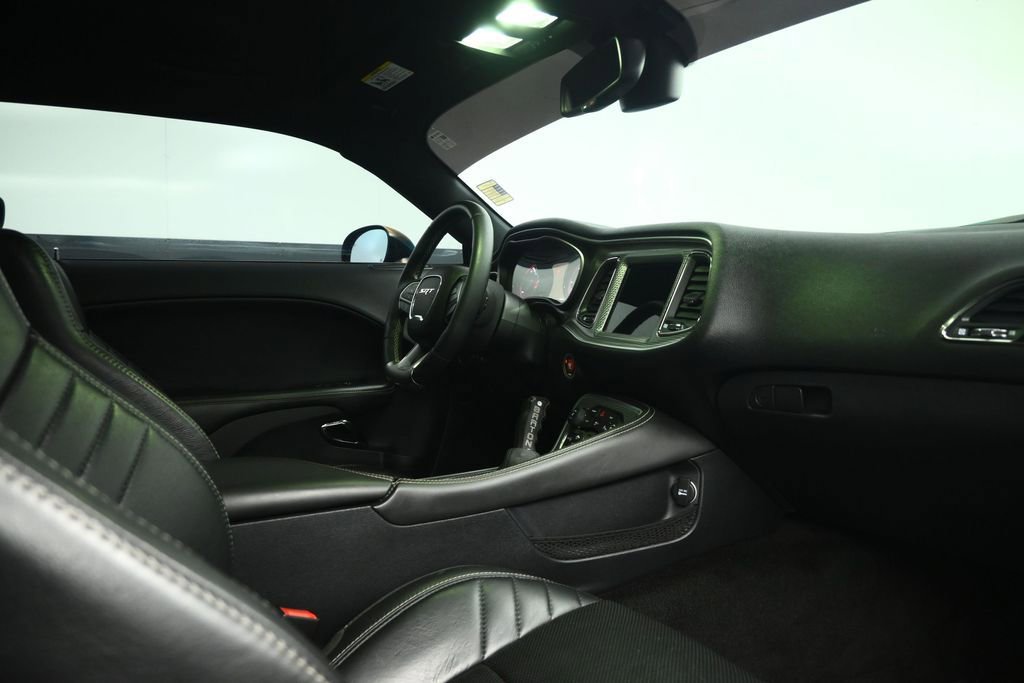 Used 2015 Dodge Challenger SRT Hellcat RWD image 33