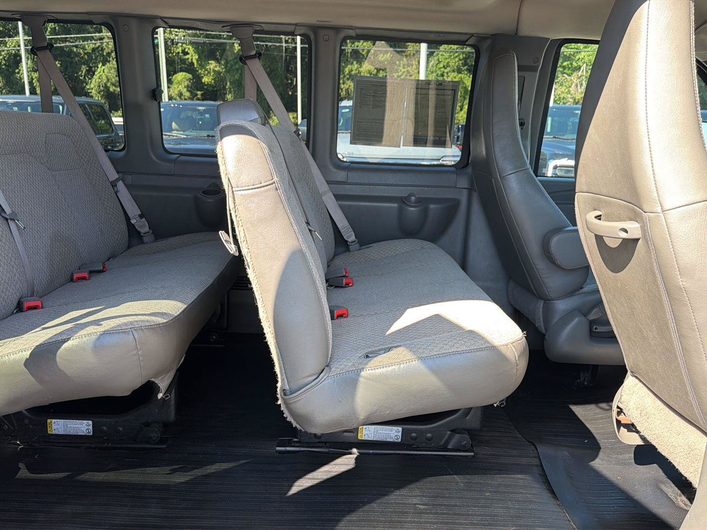 Used 2023 Chevrolet Express 3500 LS w/ Chrome Appearance Package RWD image 13
