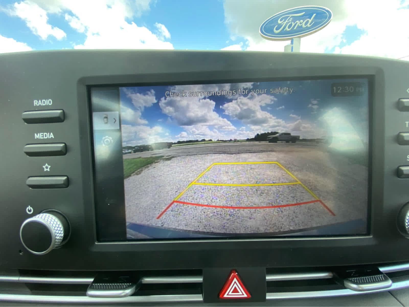 Used 2026 Hyundai Elantra SE FWD image 29