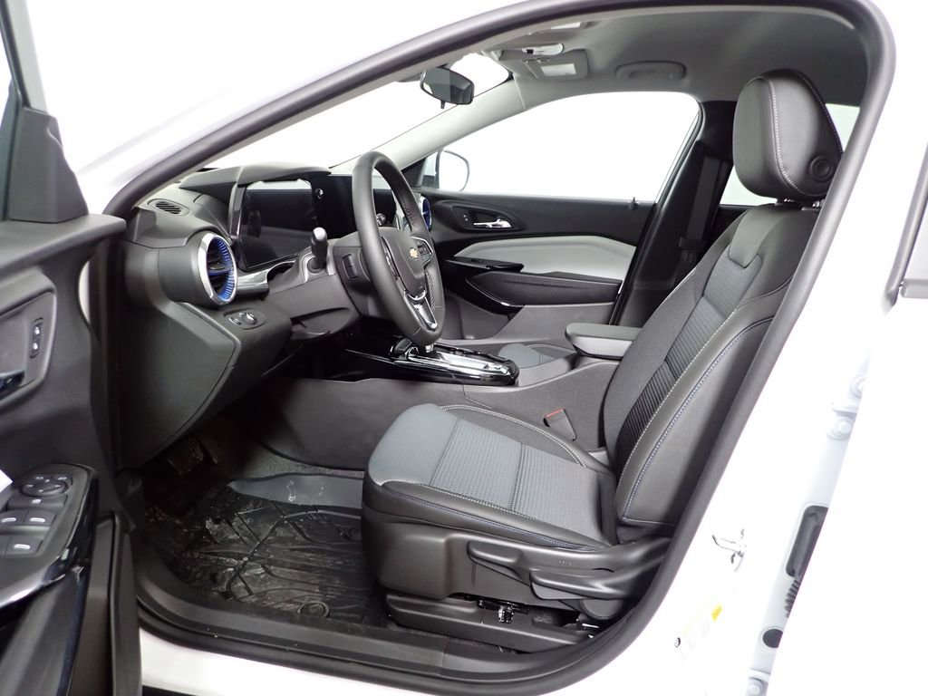 New 2026 Chevrolet Trax LT w/ LT Convenience Package image 19