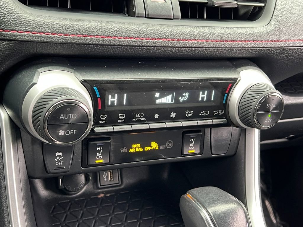 Used 2023 Toyota RAV4 SE image 21