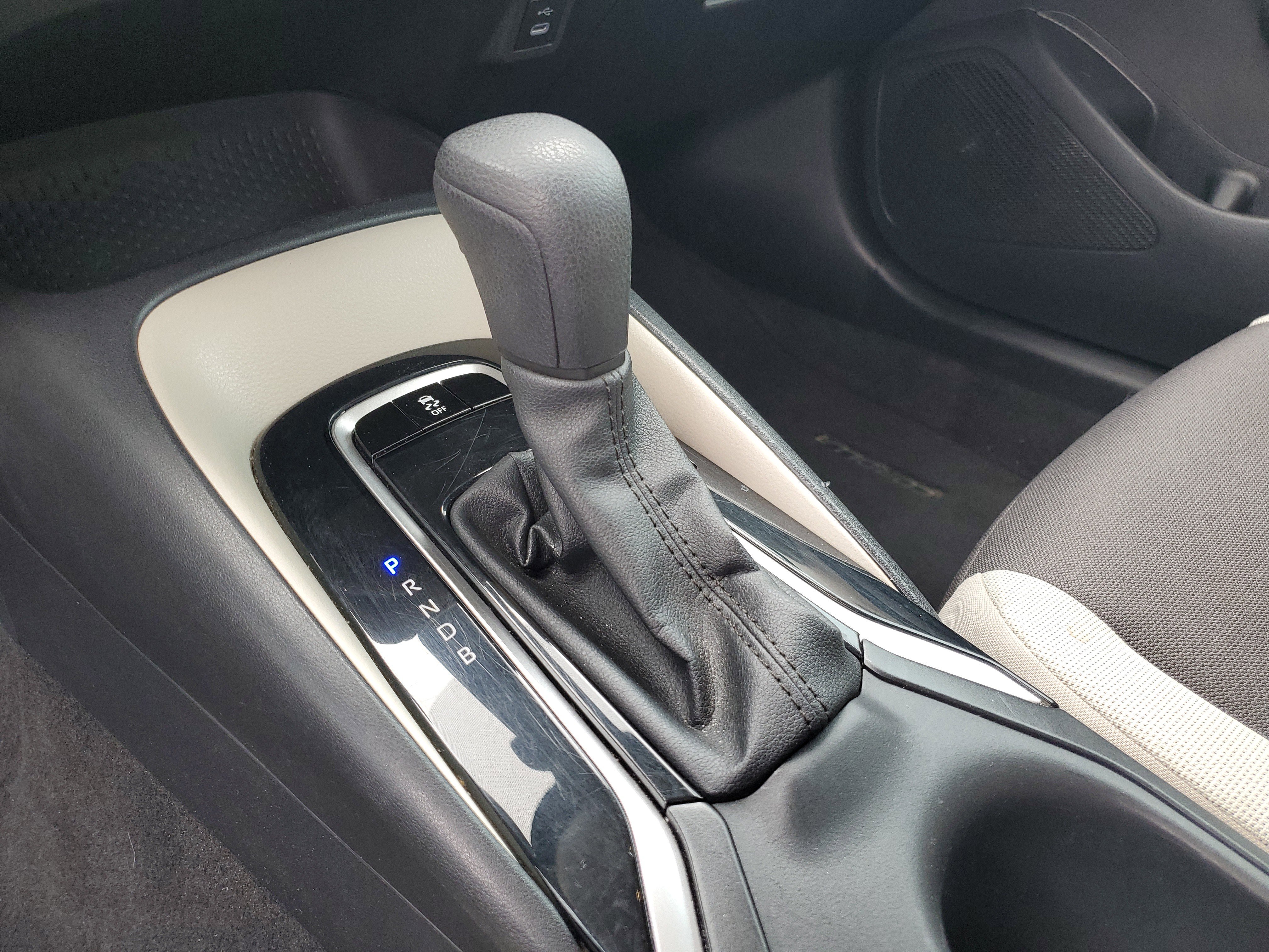 Used 2024 Toyota Corolla LE FWD image 29
