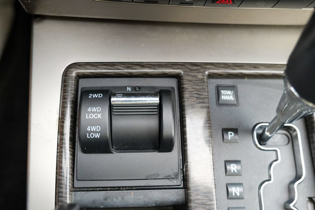 Used 2011 Jeep Liberty Limited w/ Chrome Accents Group AWD/4WD image 53