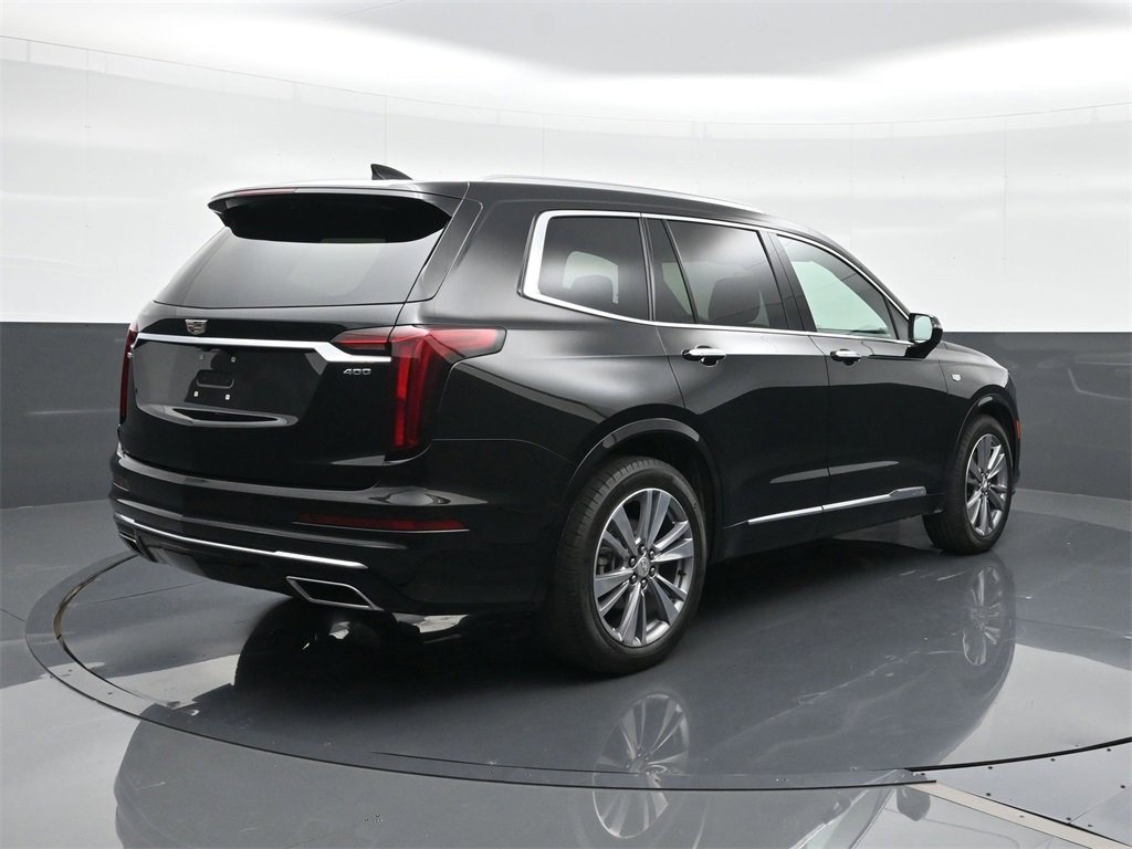 Used 2024 Cadillac XT6 Premium Luxury image 12