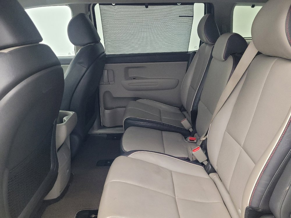 Used 2017 Kia Sedona LX w/ LX Essentials Premium Package FWD image 18
