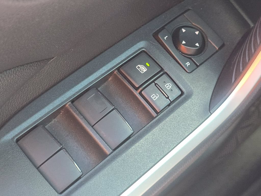 Used 2019 Toyota RAV4 XLE w/ Convenience Package AWD/4WD image 26
