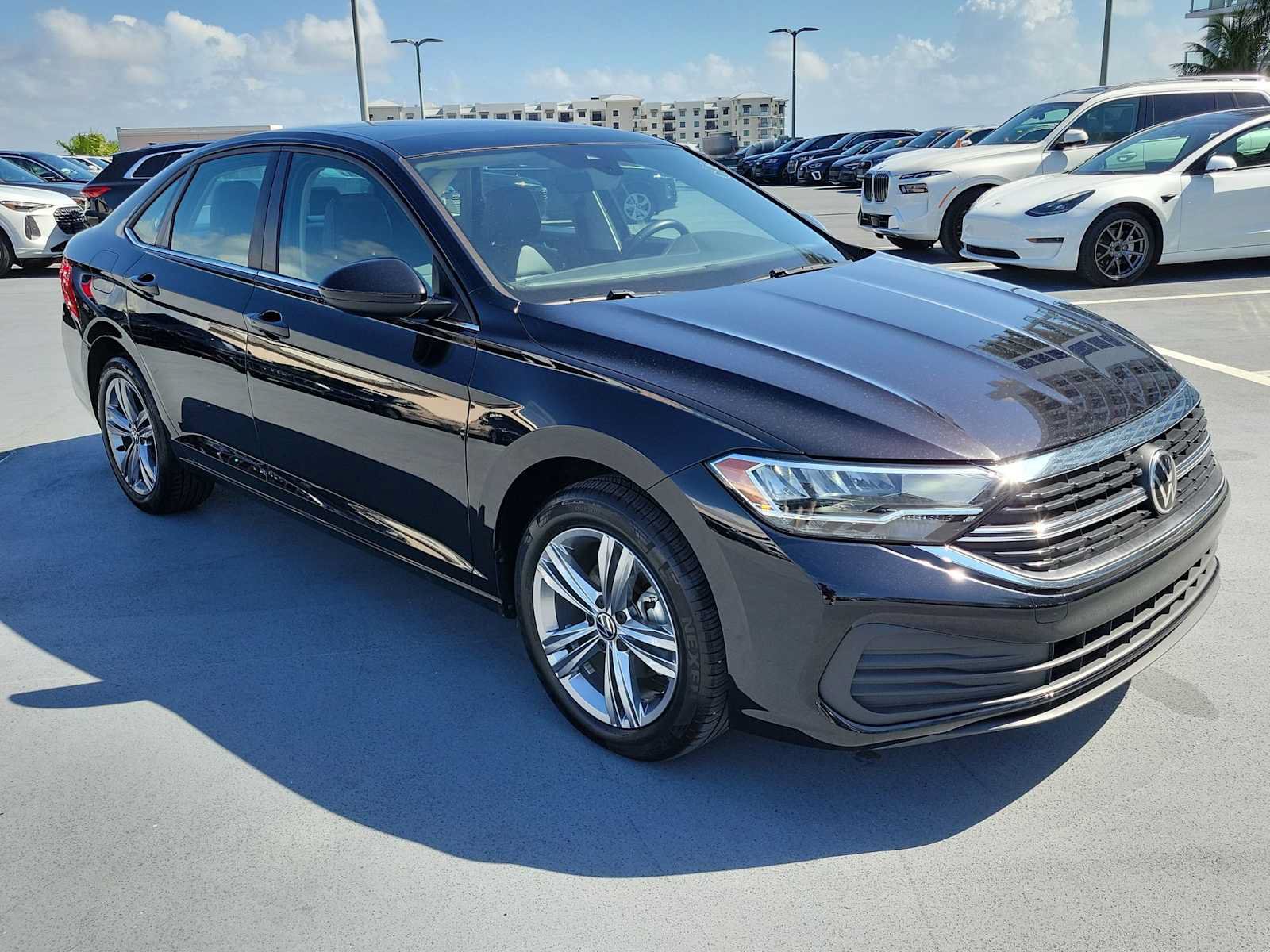 Used 2023 Volkswagen Jetta SE w/ Panoramic Sunroof Package FWD image 8