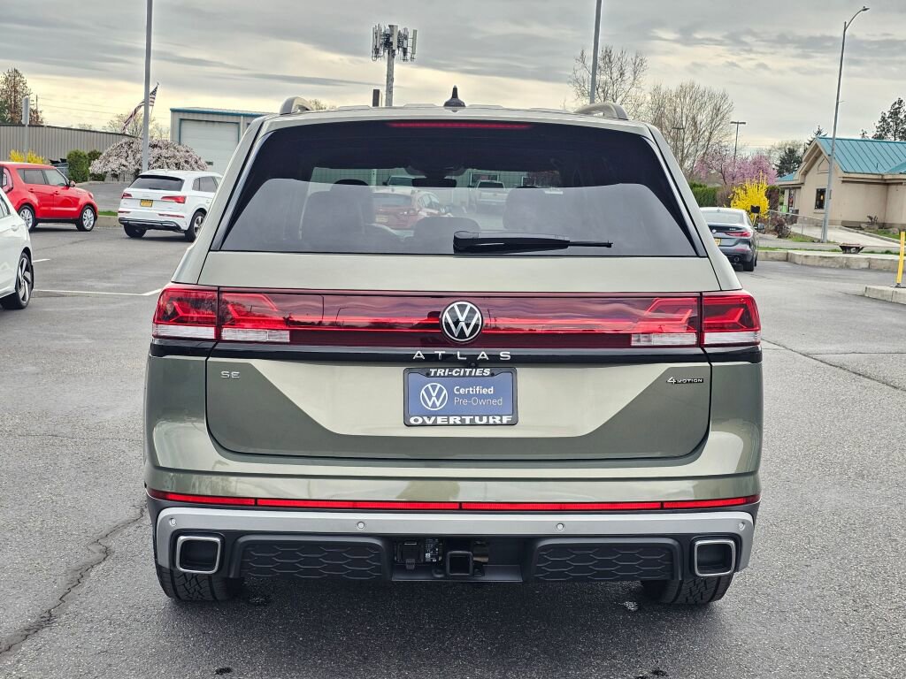 Certified 2025 Volkswagen Atlas Peak Edition SE AWD/4WD image 5