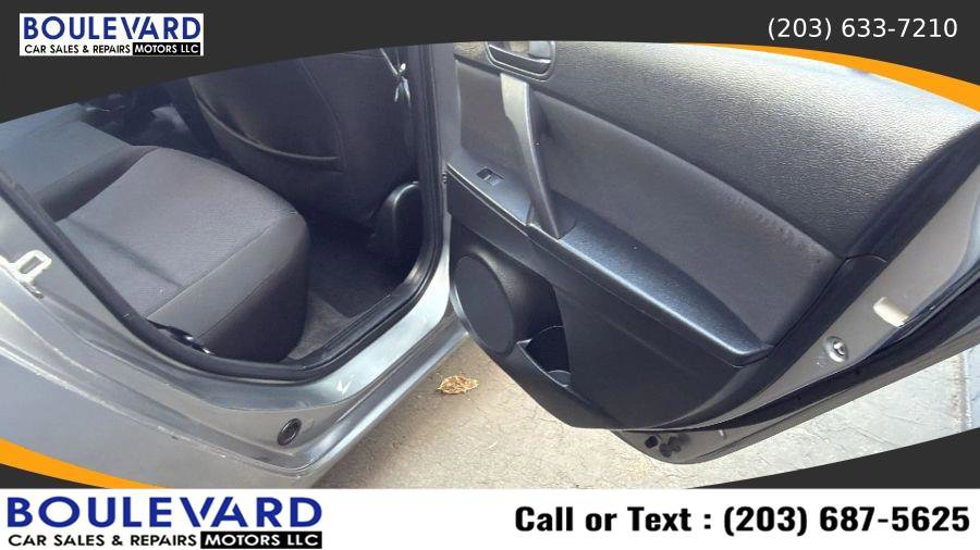 Used 2010 MAZDA MAZDA3 i Sport FWD image 26