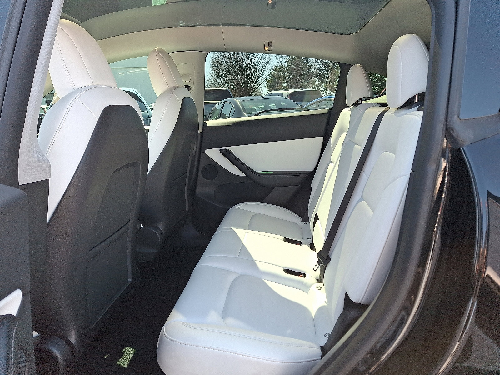 Used 2021 Tesla Model Y Long Range image 10