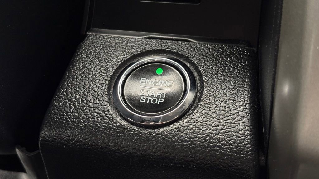 Used 2015 Ford F150 Lariat w/ Equipment Group 502A Luxury AWD/4WD image 34