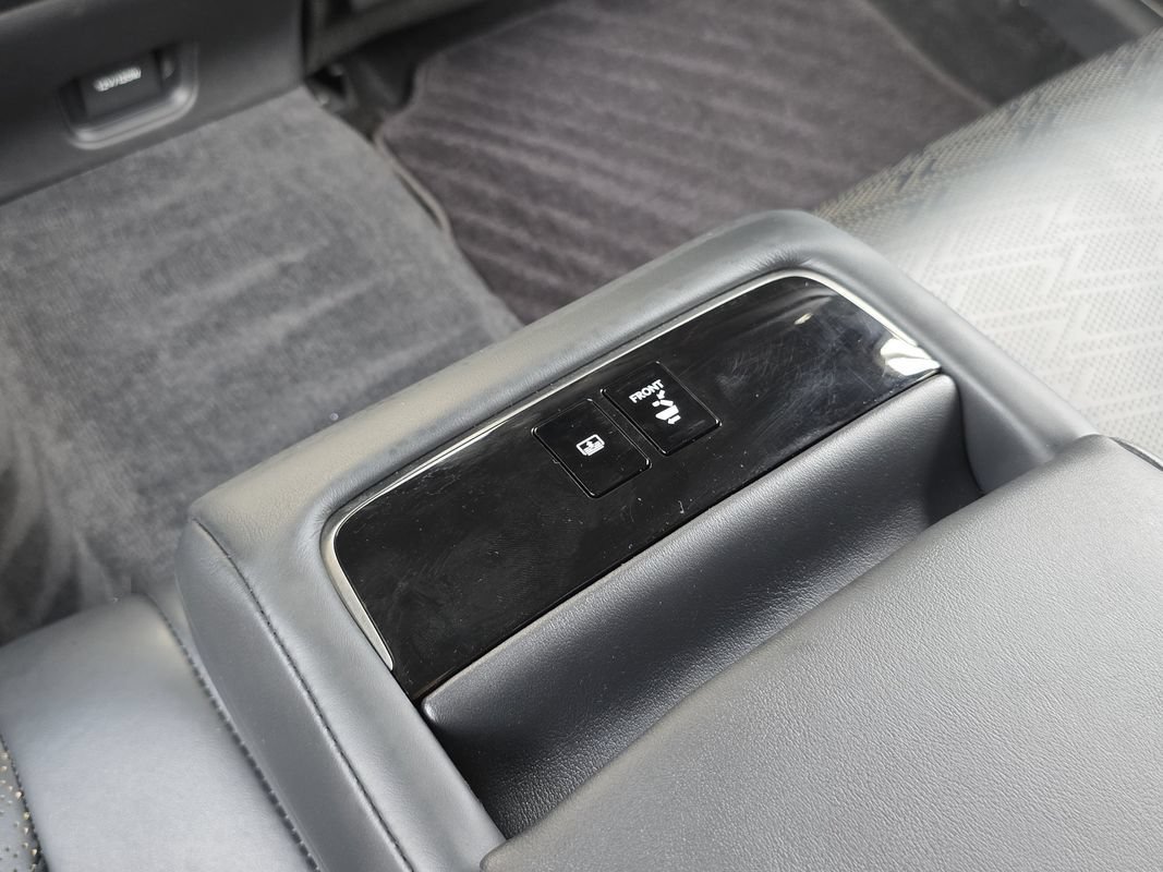 Used 2018 Lexus LS 500 F Sport w/ Accessory Package (Z1) RWD image 30