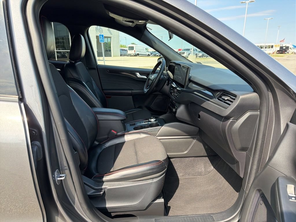 Certified 2024 Ford Escape ST-Line w/ Tech Pack #1 FWD image 20