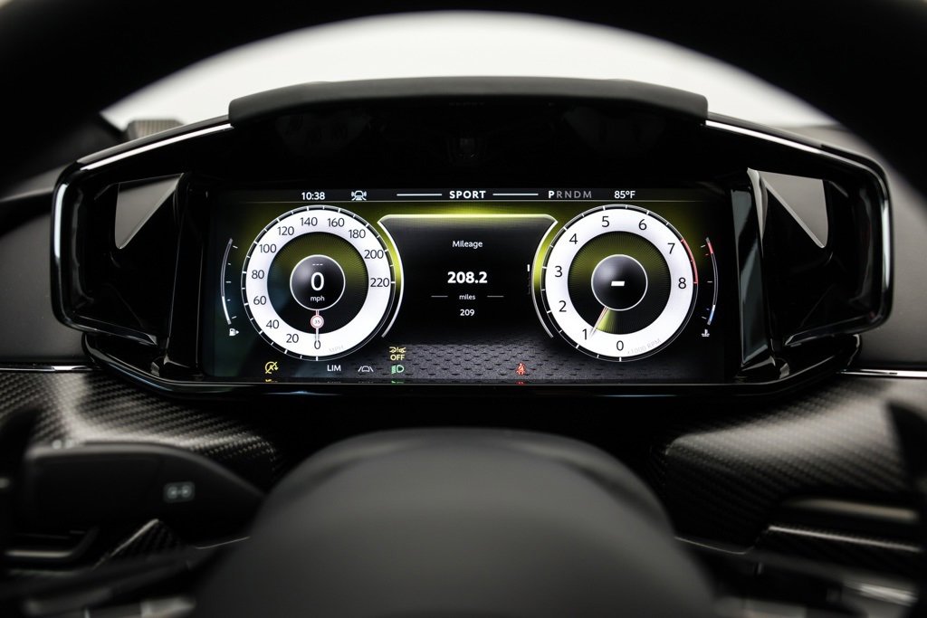 New 2025 Aston Martin V8 Vantage Coupe image 11