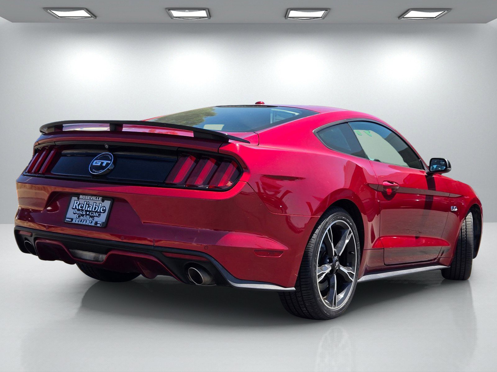 Used 2017 Ford Mustang GT Premium w/ Enhanced Security Package RWD image 4