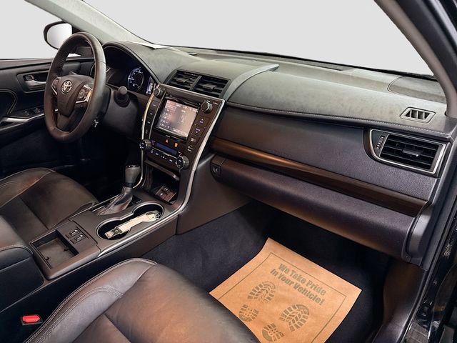 Used 2017 Toyota Camry XLE w/ Moonroof Package FWD image 28