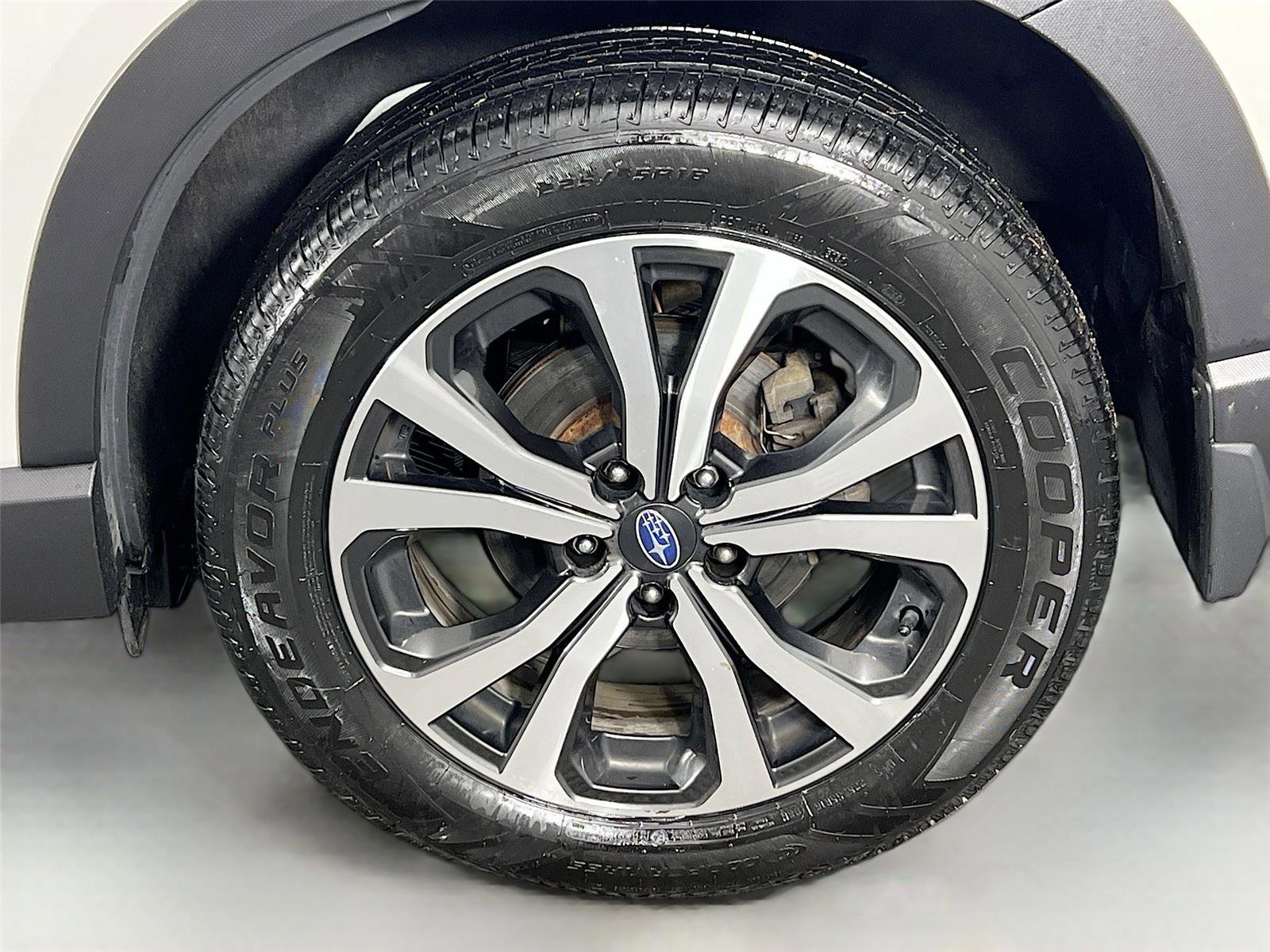 Used 2021 Subaru Forester Limited image 32