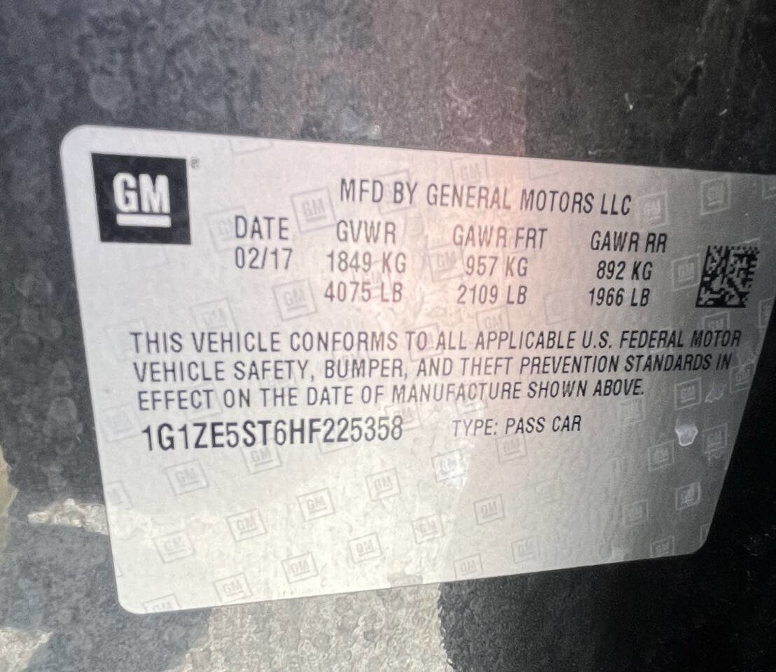 Used 2017 Chevrolet Malibu LT image 28